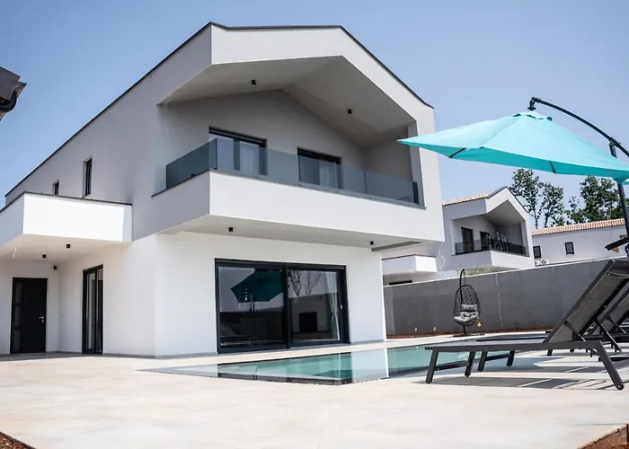 Istra Relax Sapphire Rebici