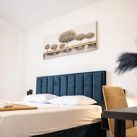 Istra Relax Sapphire Rebici