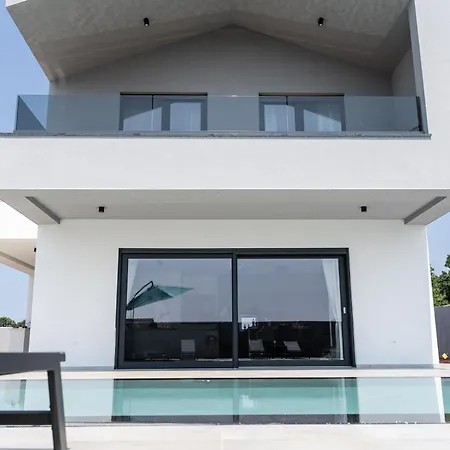 Istra Relax Sapphire Villa *