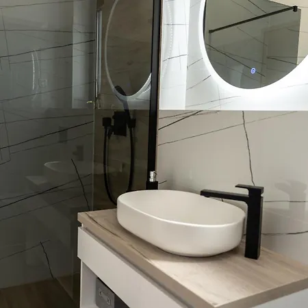 Istra Relax Sapphire Rebici