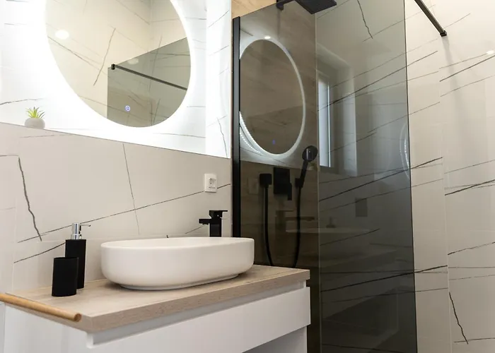 Istra Relax Sapphire Rebici