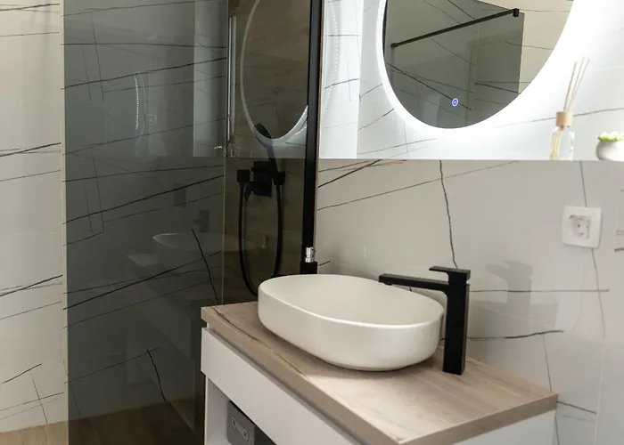 Istra Relax Sapphire Rebici